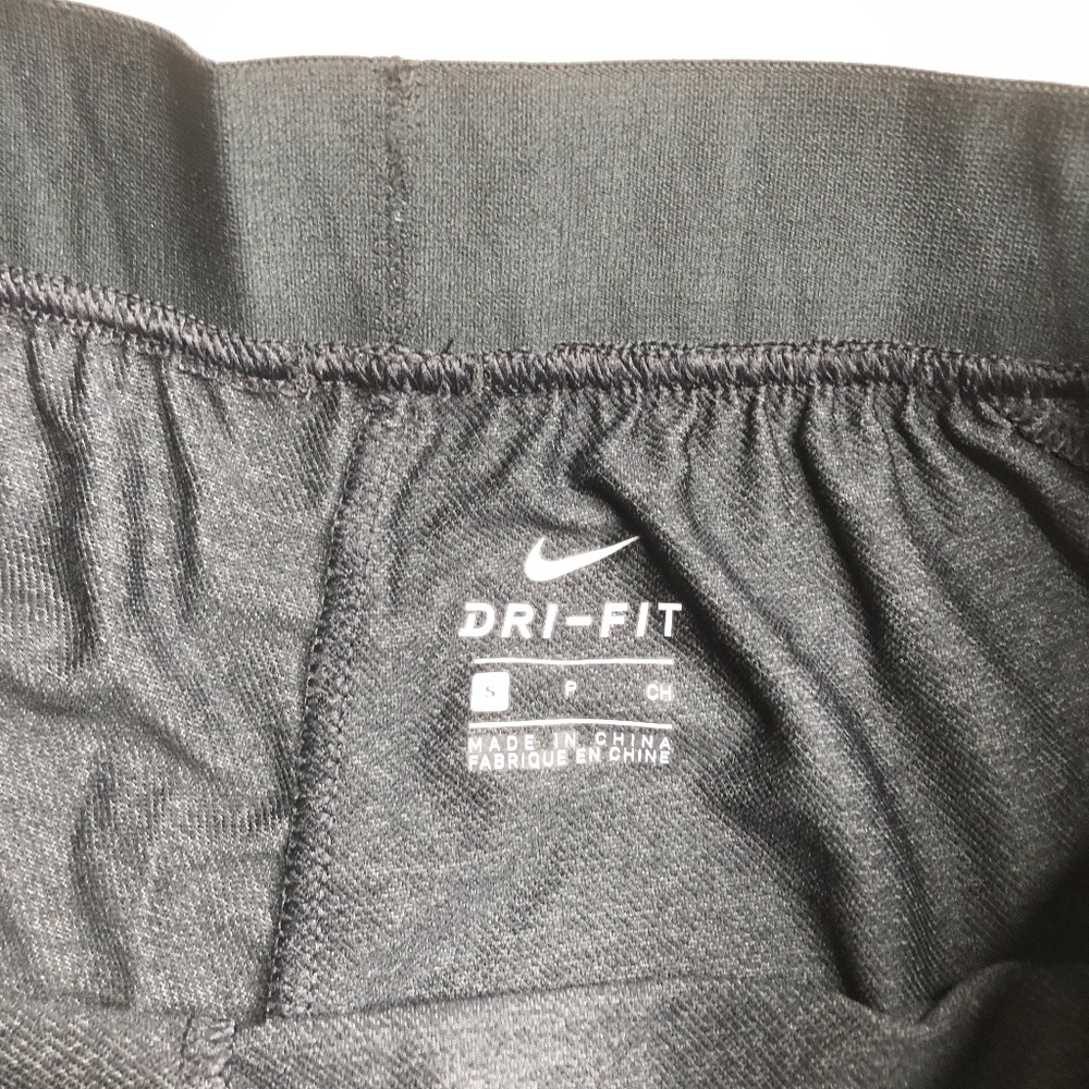Nike Women's Dry Attack Training Shorts Small - Picture 3 of 7